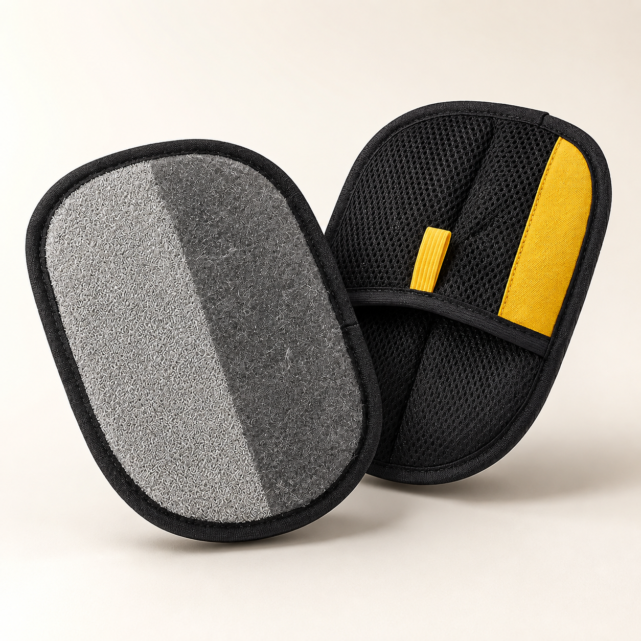 GRIPGROOM™ PRO FUR EXTRACTION PAD
